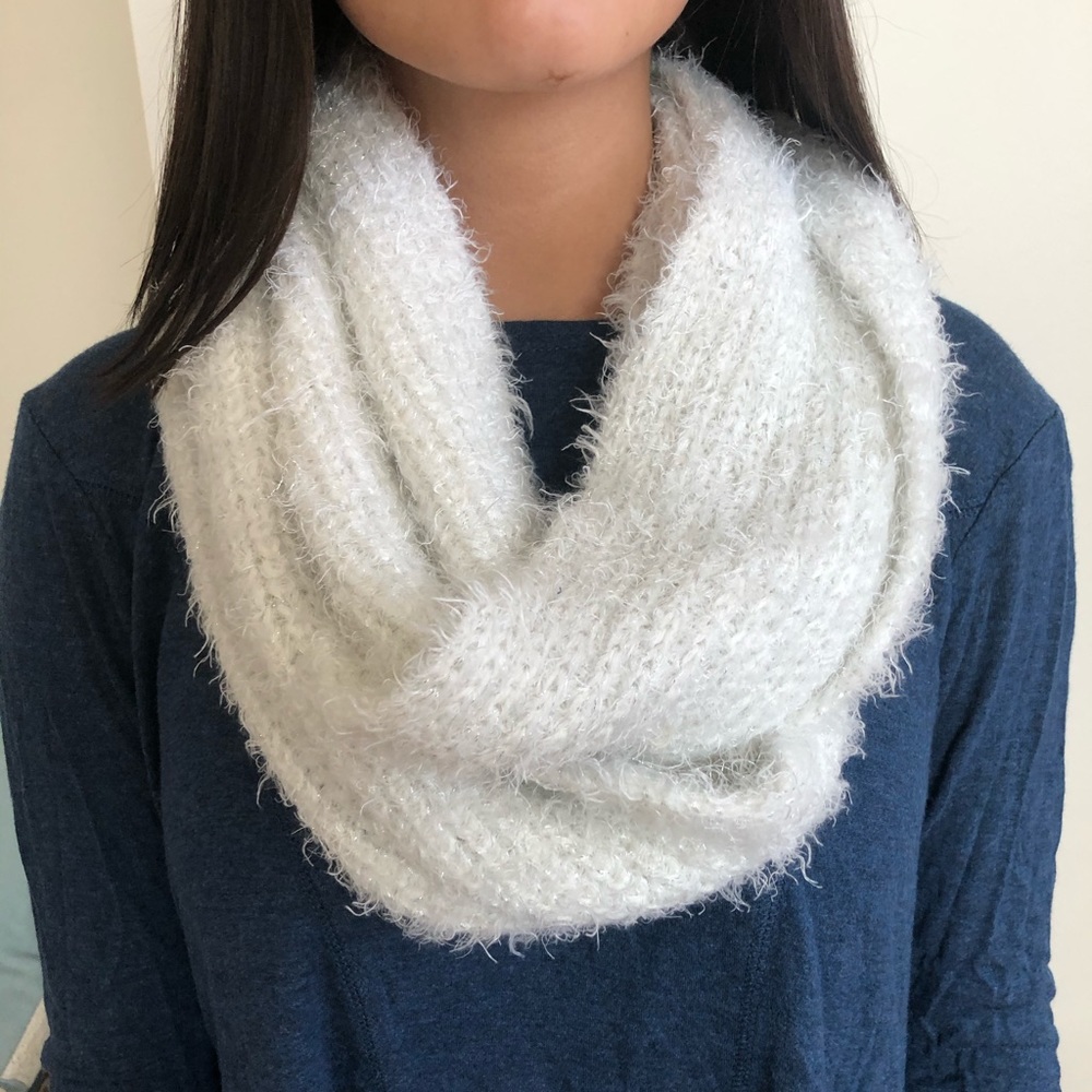 Abercrombie White Fuzzy Scarf